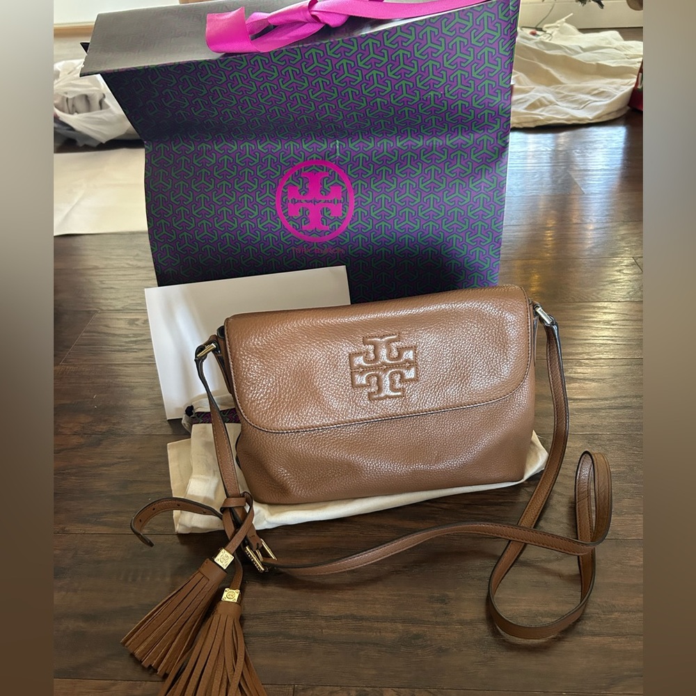 Authentic Tory Burch leather crossbody